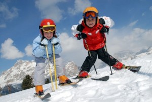 дети на лыжах